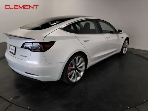 More photos of 2019 Tesla Model 3 Long Range at Clement Supercenter, MO
