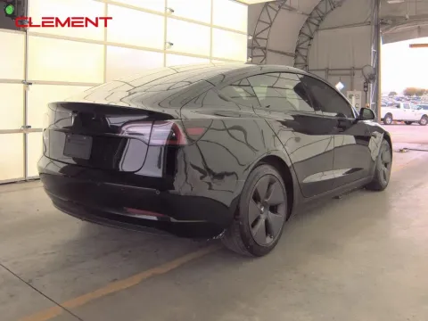 More photos of 2021 Tesla Model 3 Standard Range Plus at Clement Supercenter, MO