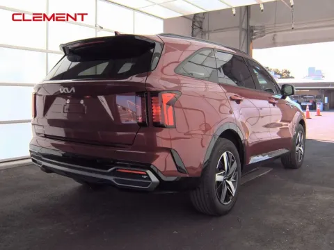 More photos of 2023 Kia Sorento S at Clement Supercenter, MO