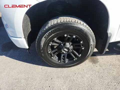 More photos of 2023 Chevrolet Silverado 1500 RST at Clement Supercenter, MO