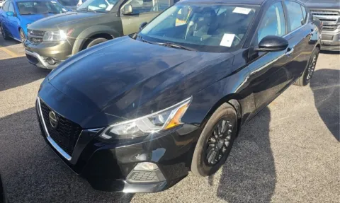 Photos of 2021 Nissan Altima 2.5 S for sale in El Paso, TX at RightDrive - El Paso