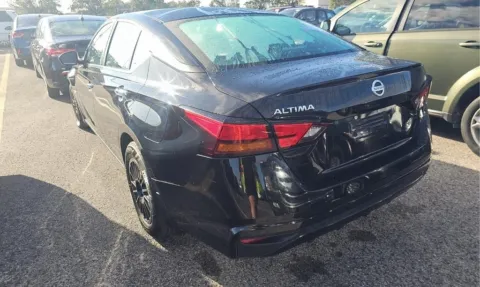 More photos of 2021 Nissan Altima 2.5 S at RightDrive - El Paso, TX