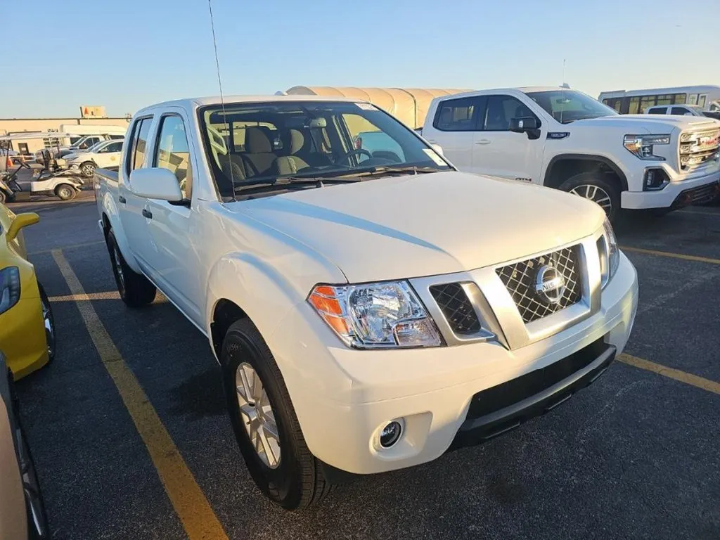 2018 Nissan Frontier PRO-4X photo 3
