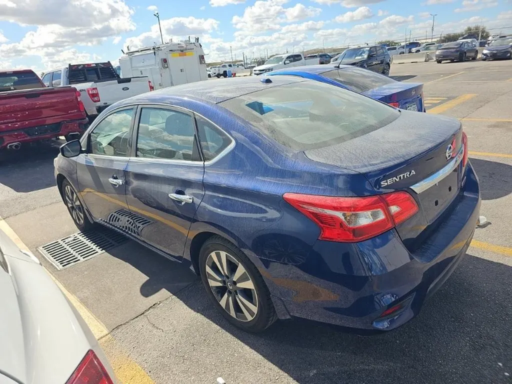 2019 Nissan Sentra SV photo 2