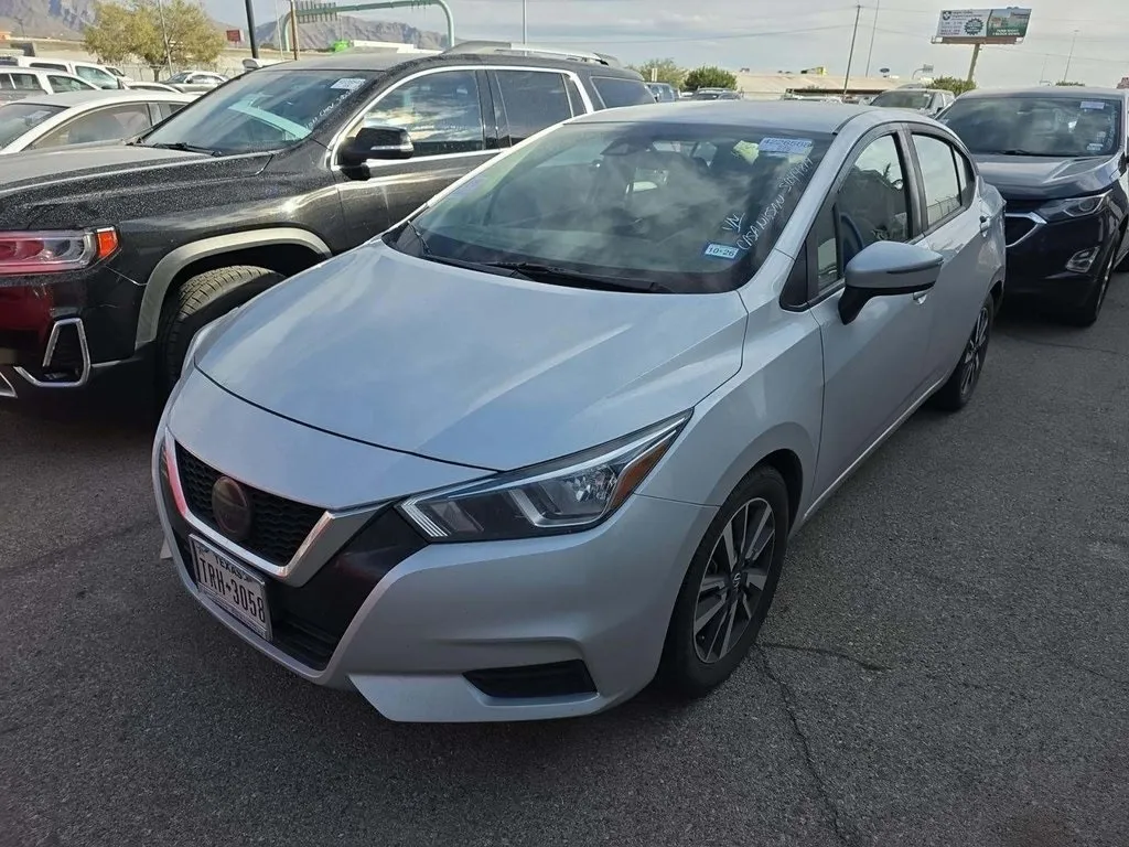 2021 Nissan Versa 1.6 SV photo 2