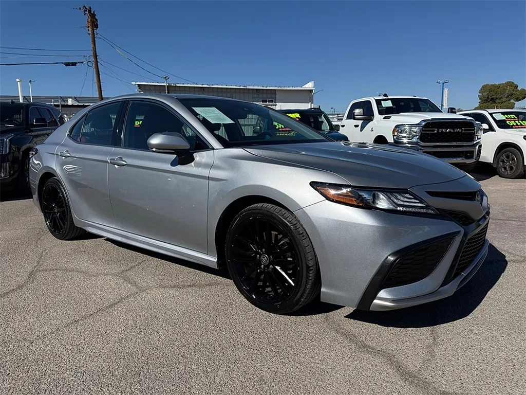 2024 Toyota Camry XSE's photo