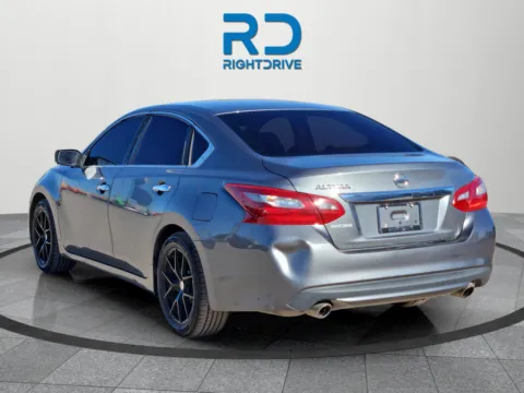 More photos of 2018 Nissan Altima 2.5 S at RightDrive - 9315 Montana, TX