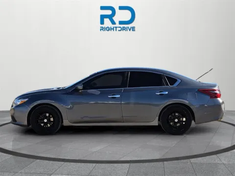 More photos of 2018 Nissan Altima 2.5 S at RightDrive - 9315 Montana, TX