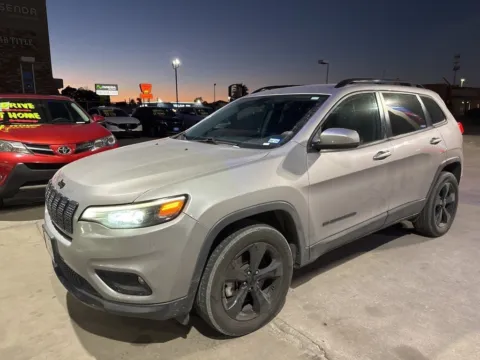 Photos of 2019 Jeep Cherokee Latitude Plus for sale in El Paso, TX at RightDrive - El Paso