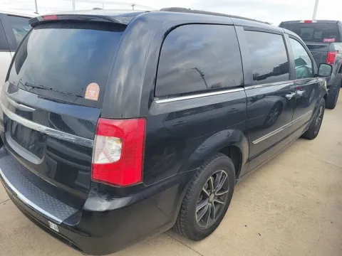 More photos of 2016 Chrysler Town & Country Touring-L at RightDrive - El Paso, TX