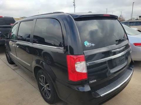 More photos of 2016 Chrysler Town & Country Touring-L at RightDrive - El Paso, TX