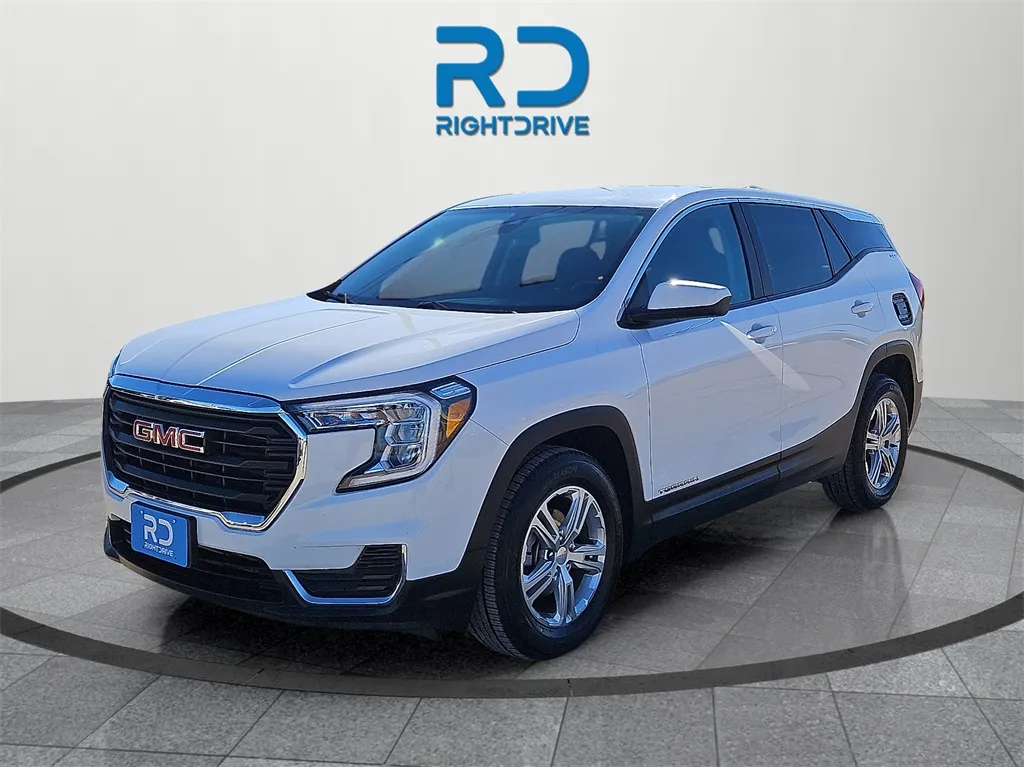2024 GMC Terrain SLE's photo