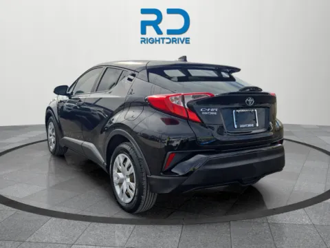 More photos of 2021 Toyota C-HR LE at RightDrive - 9315 Montana, TX