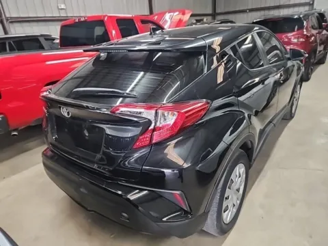 More photos of 2021 Toyota C-HR LE at RightDrive - 9315 Montana, TX