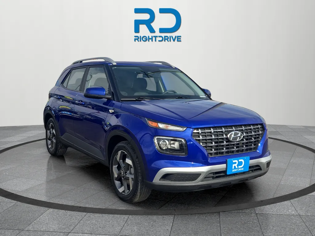 Blue 2025 Hyundai Venue SEL for sale in El Paso, TX