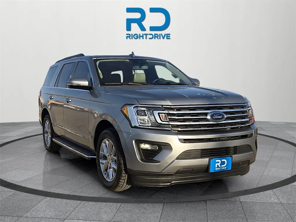 Silver 2021 Ford Expedition XLT for sale in El Paso, TX