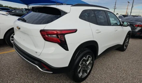 More photos of 2025 Chevrolet Trax LT at RightDrive - 9315 Montana, TX