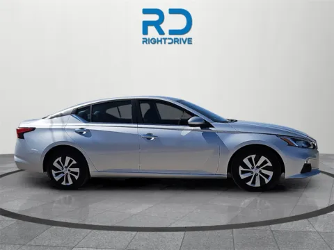 Photos of 2021 Nissan Altima 2.5 S for sale in El Paso, TX at RightDrive - 9315 Montana