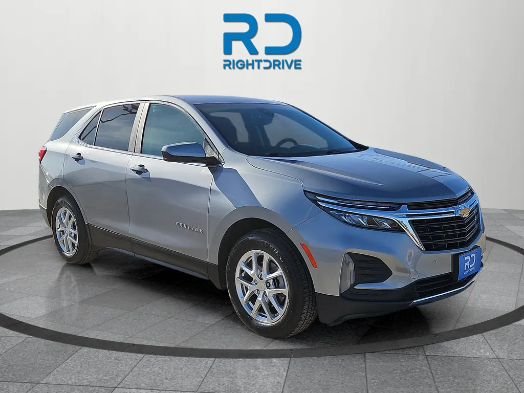 Gray 2024 Chevrolet Equinox LT for sale in El Paso, TX