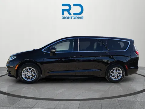 More photos of 2024 Chrysler Pacifica Touring L at RightDrive - 9315 Montana, TX