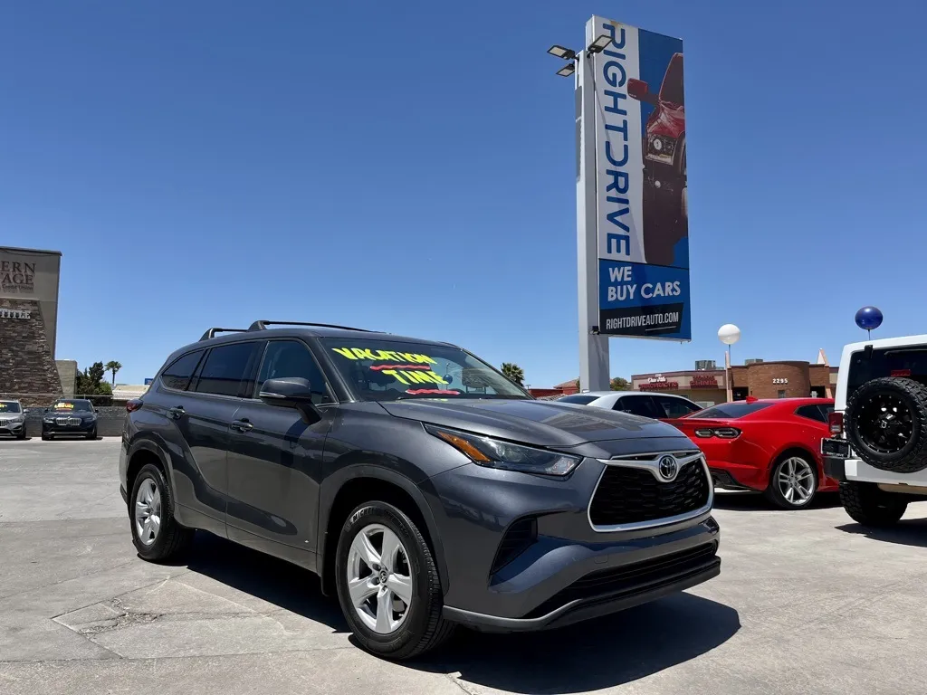 Used 2022 Toyota Highlander L for sale in El Paso, TX at
