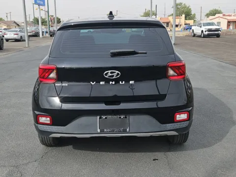 More photos of 2021 Hyundai Venue SE at RightDrive - 9315 Montana, TX