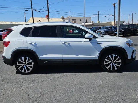 Photos of 2024 Volkswagen Taos 1.5T SE for sale in El Paso, TX at RightDrive - 9315 Montana