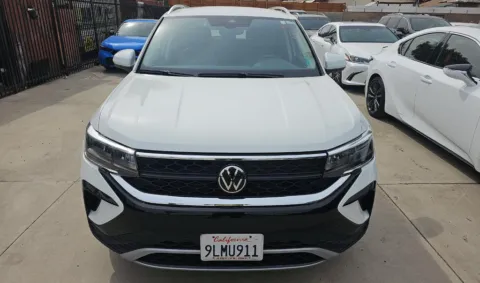 Photos of 2024 Volkswagen Taos 1.5T SE for sale in El Paso, TX at RightDrive - 9315 Montana