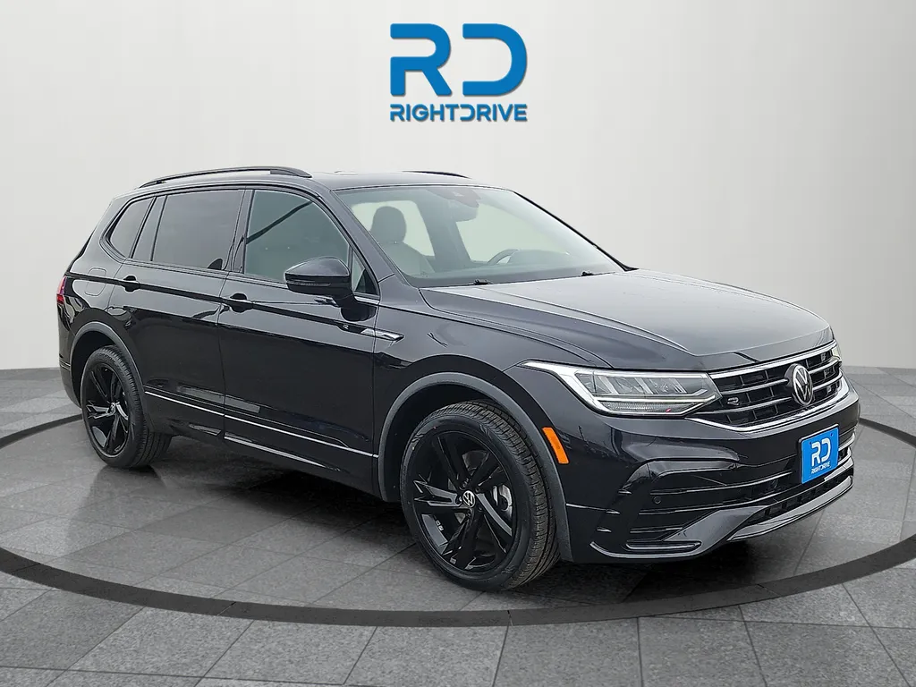 Black 2023 Volkswagen Tiguan 2.0T SE R-Line Black for sale in El Paso, TX