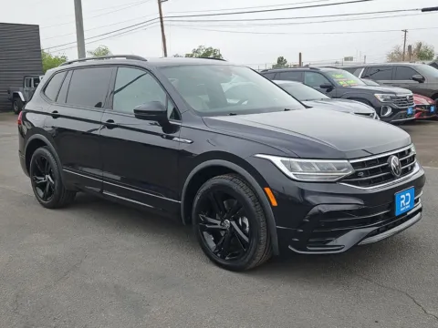 Black 2023 Volkswagen Tiguan 2.0T SE R-Line Black for sale in El Paso, TX