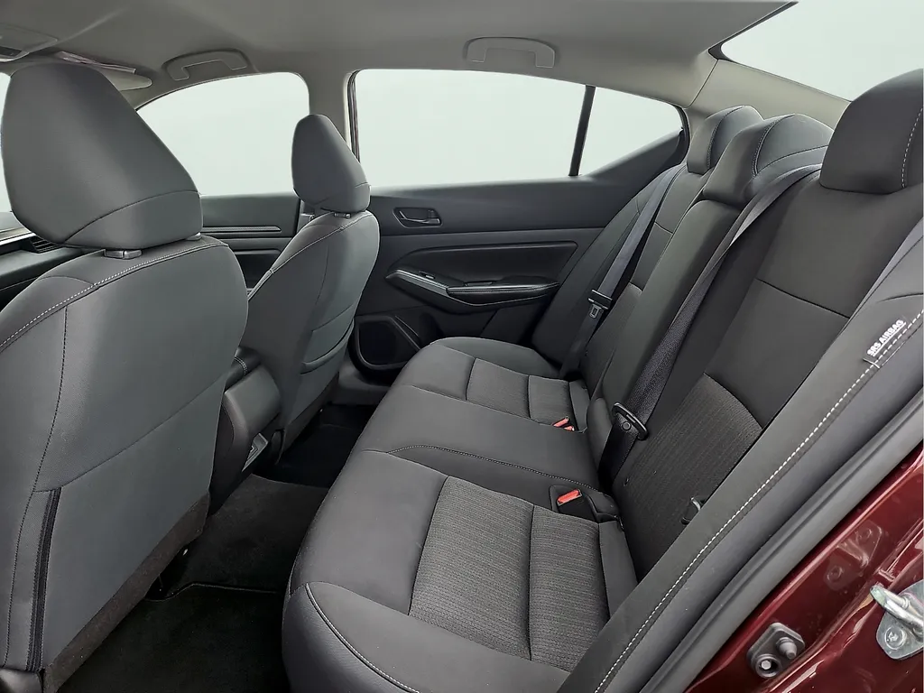 2025 Nissan Altima SV - Photo 11