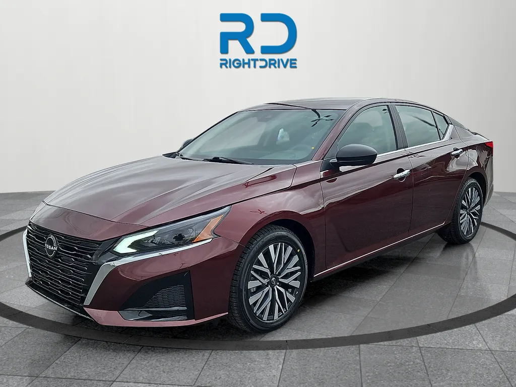 2025 Nissan Altima SV - Photo 7