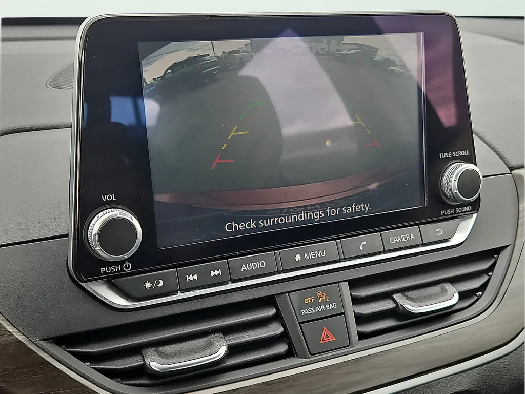 2025 Nissan Altima SV - Photo 19