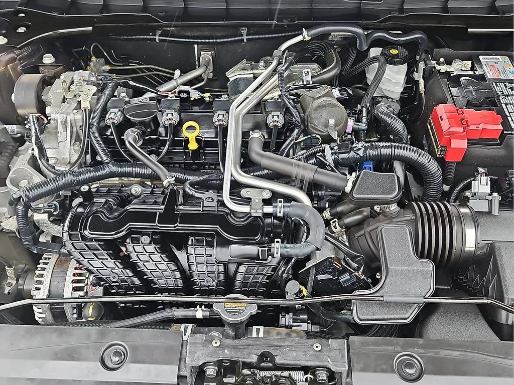 2025 Nissan Altima SV - Photo 8