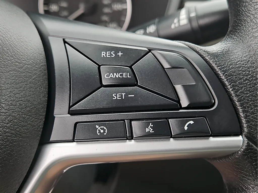 2025 Nissan Altima SV - Photo 23