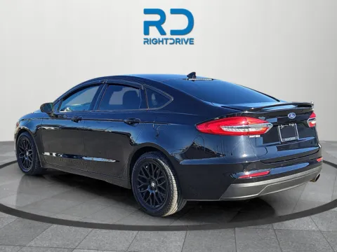 More photos of 2020 Ford Fusion SE at RightDrive - 9315 Montana, TX