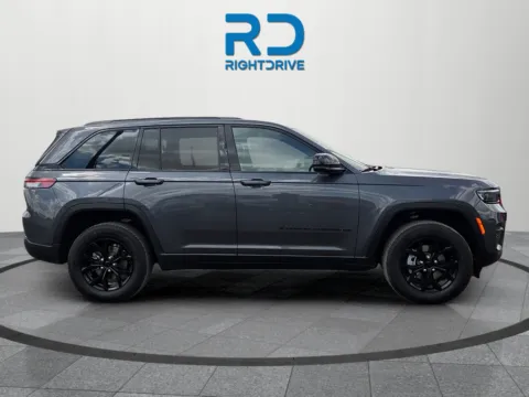 Photos of 2024 Jeep Grand Cherokee Altitude for sale in El Paso, TX at RightDrive - 9315 Montana