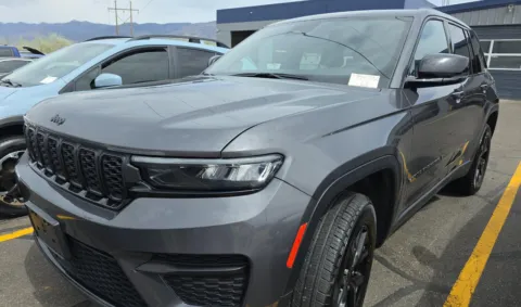 Another view of 2024 Jeep Grand Cherokee Altitude for sale in El Paso, TX at RightDrive - 9315 Montana