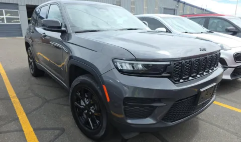 More photos of 2024 Jeep Grand Cherokee Altitude at RightDrive - 9315 Montana, TX