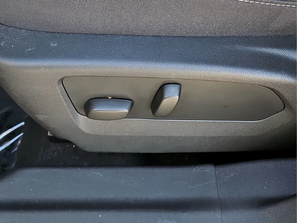 Buick Envision photo 16