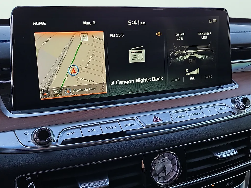 2019 Kia K900 Luxury - Photo 20