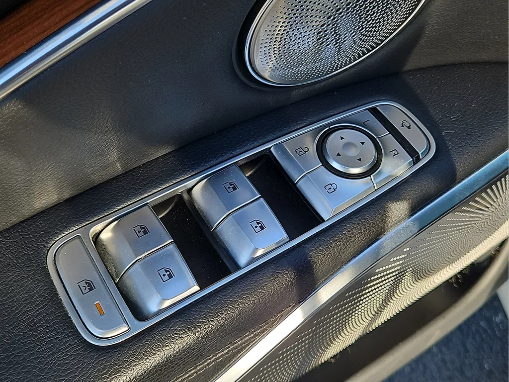 2019 Kia K900 Luxury - Photo 16