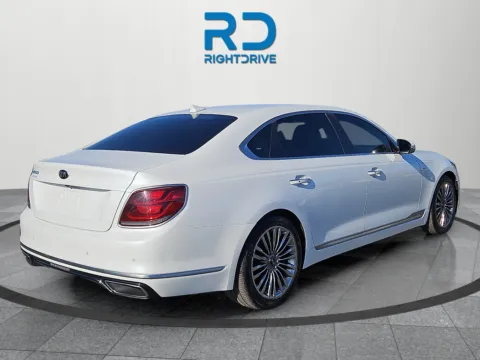 Another view of 2019 Kia K900 Luxury for sale in El Paso, TX at RightDrive - 9315 Montana
