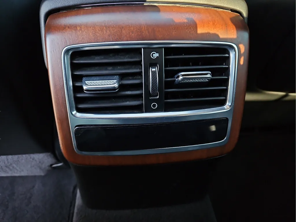 2019 Kia K900 Luxury - Photo 12