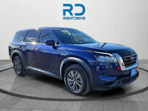 Blue 2022 Nissan Pathfinder S for sale in El Paso, TX