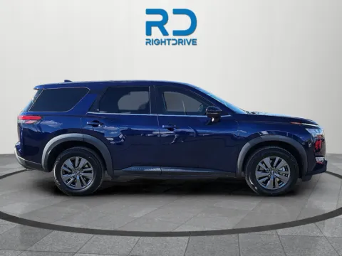 Photos of 2022 Nissan Pathfinder S for sale in El Paso, TX at RightDrive - 9315 Montana