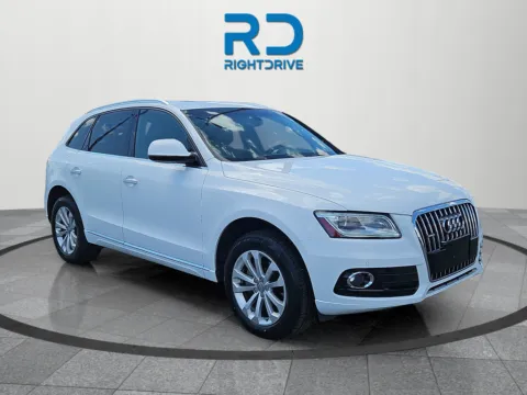 White 2015 Audi Q5 2.0T Premium Plus for sale in El Paso, TX