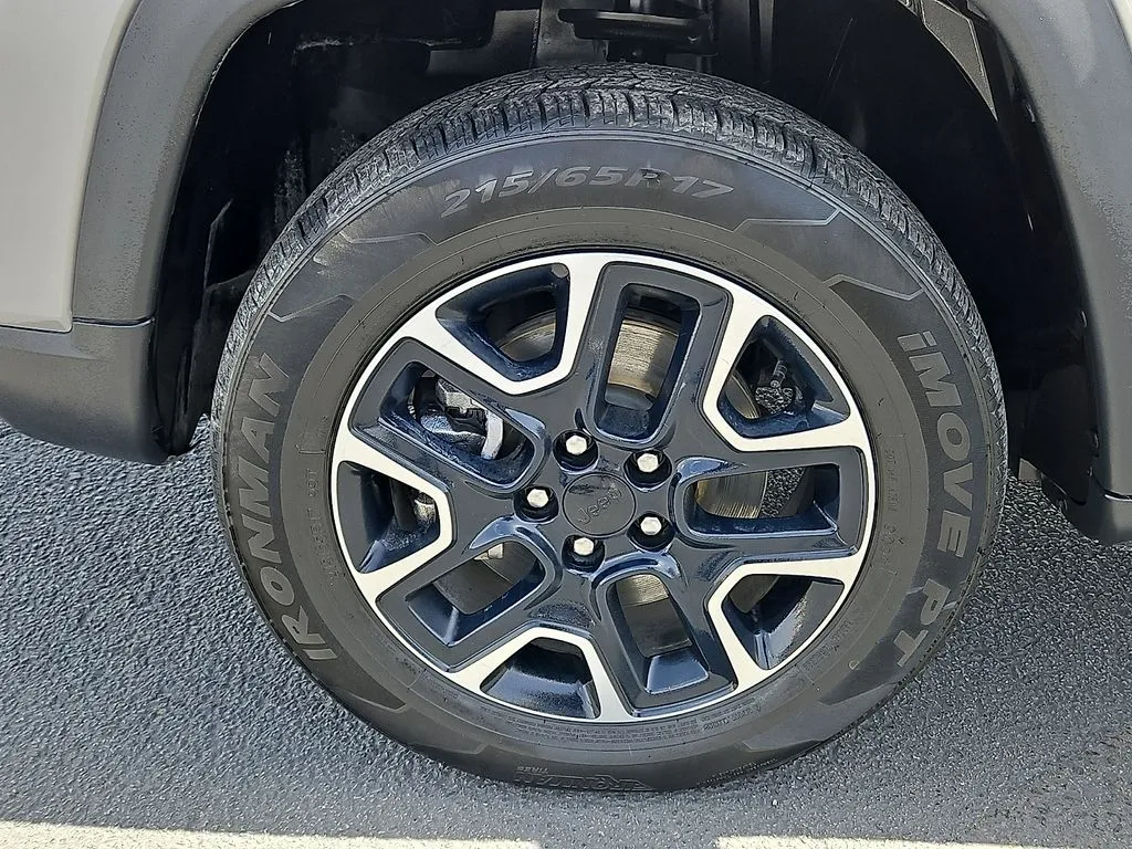 Jeep Compass photo 9