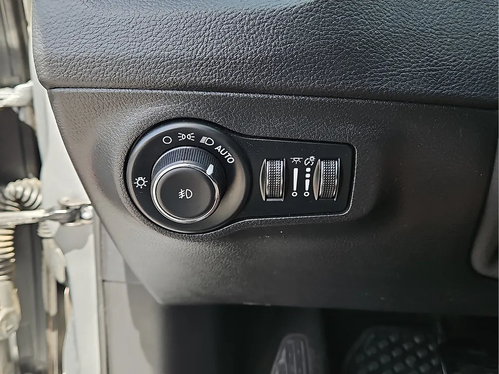 Jeep Compass photo 18