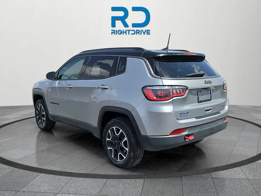 Jeep Compass photo 5